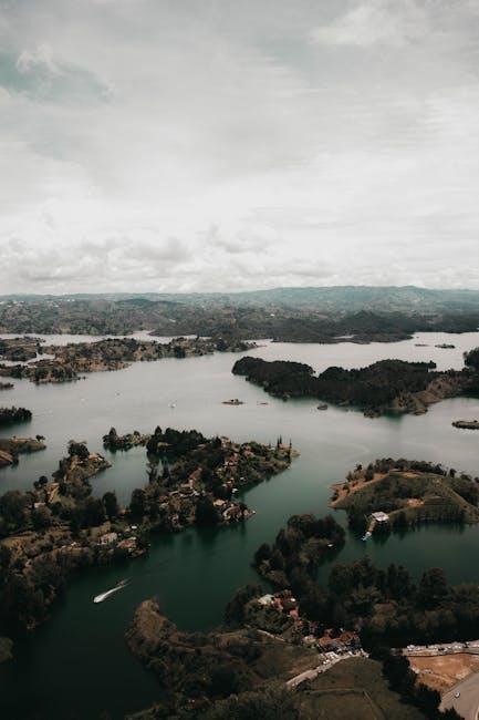 Exploring‌ Hidden ​Gems: The ⁣Allure of Secluded Waterways